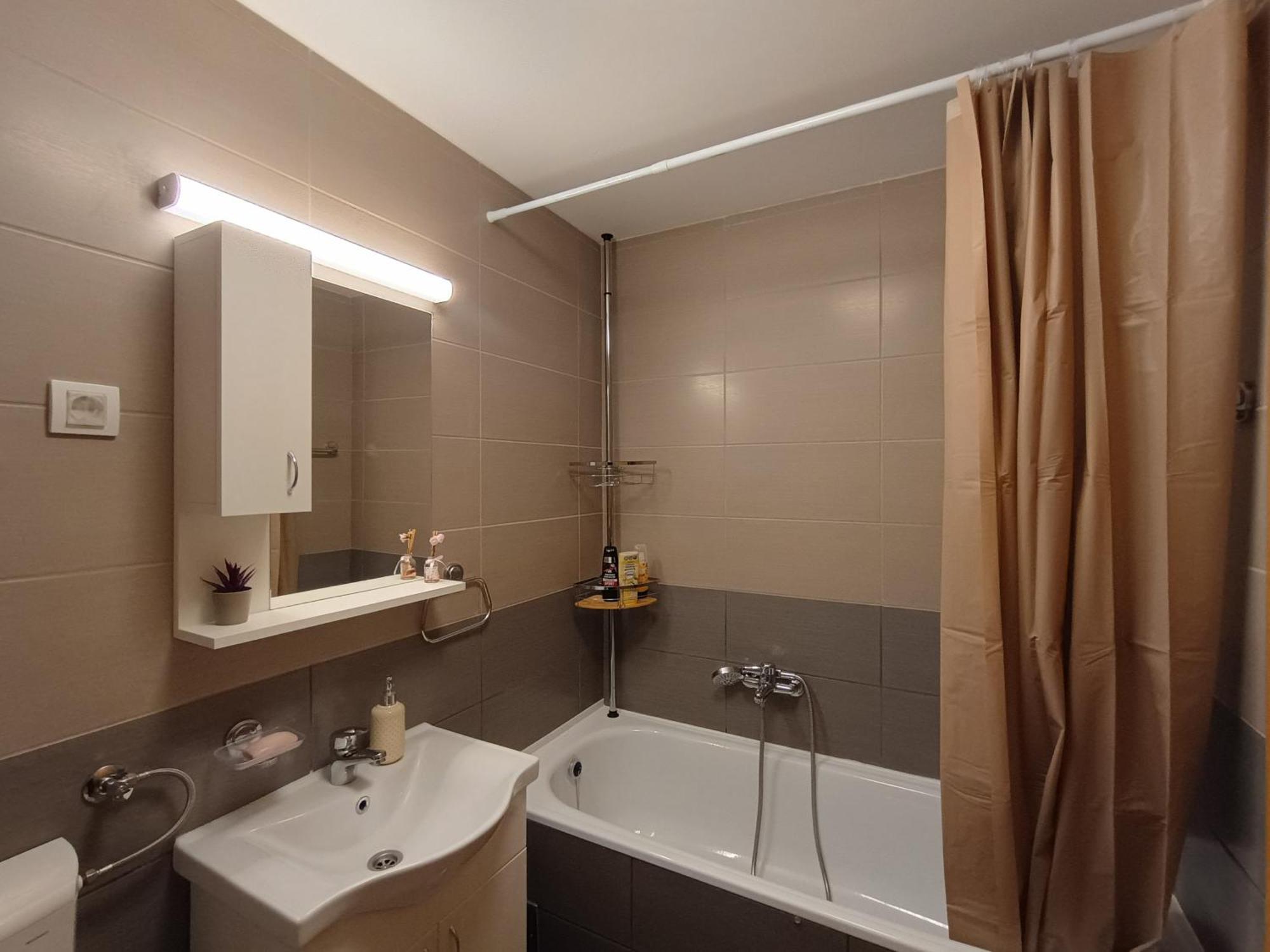 Mv Dreams, Free Parking Apartment *